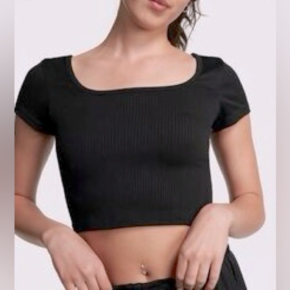 Pink Victoria Secret Crop Top Black Ribbed Seamless Scoop Neck Short Sleeve Xs
